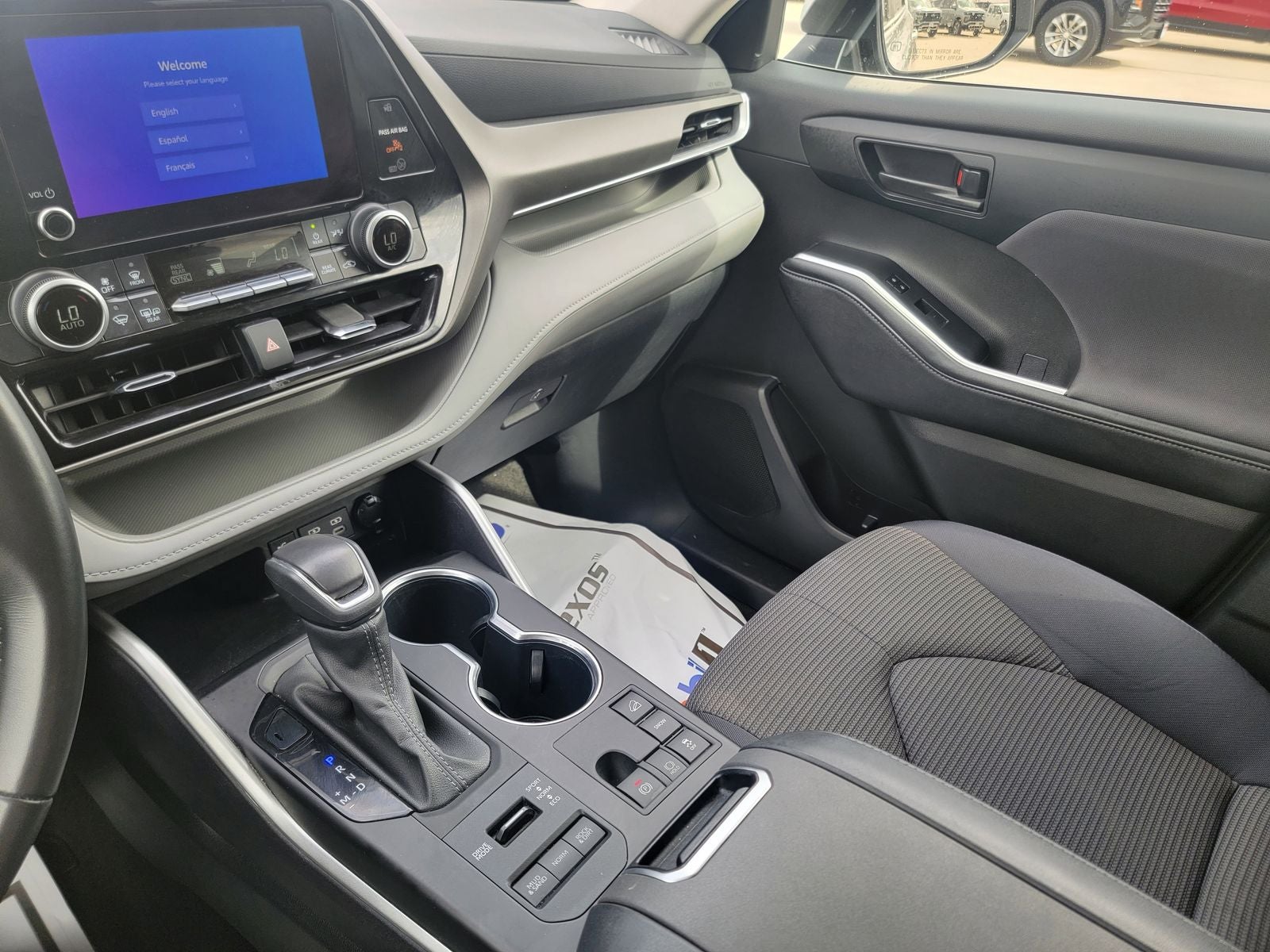 2024 Toyota Highlander — side profile view