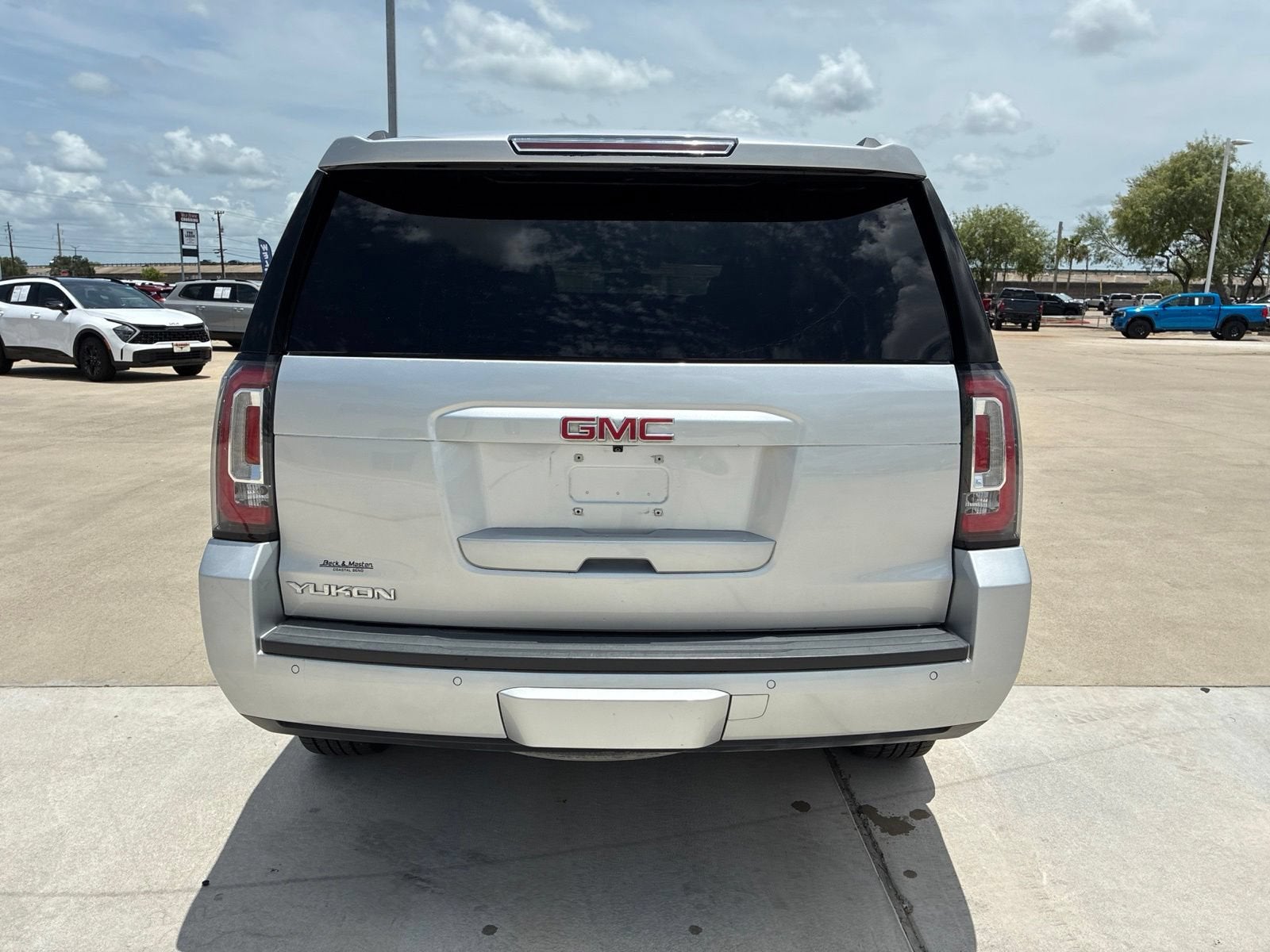2020 GMC Yukon — interior view
